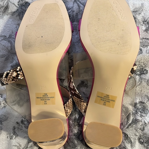 Ladies size 7.5 heel sandals, never worn - Picture 2 of 4